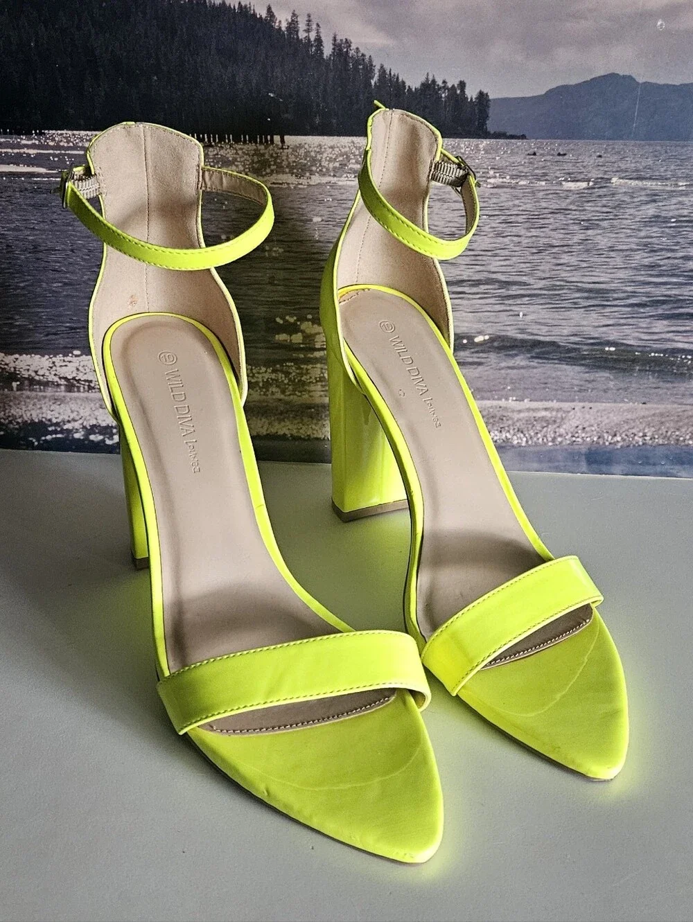 Wild Diva neon yellow